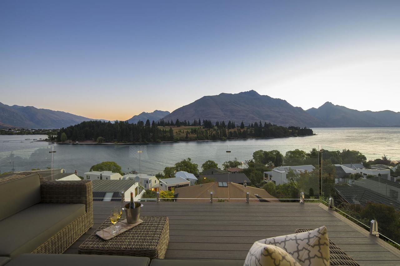 Lakefront Luxury By Amazing Accom كوينستاون المظهر الخارجي الصورة