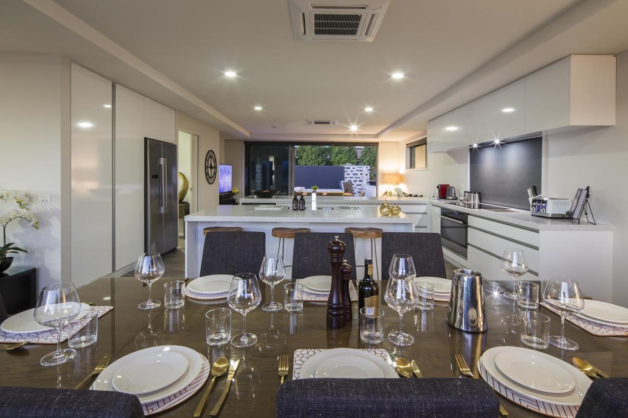 Lakefront Luxury By Amazing Accom كوينستاون المظهر الخارجي الصورة